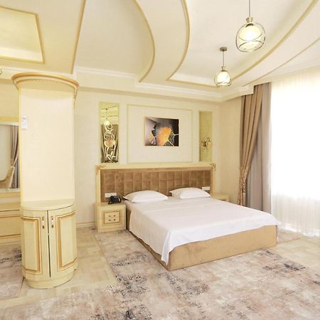 Reikartz Amirun Tashkent Hotell Exteriör bild